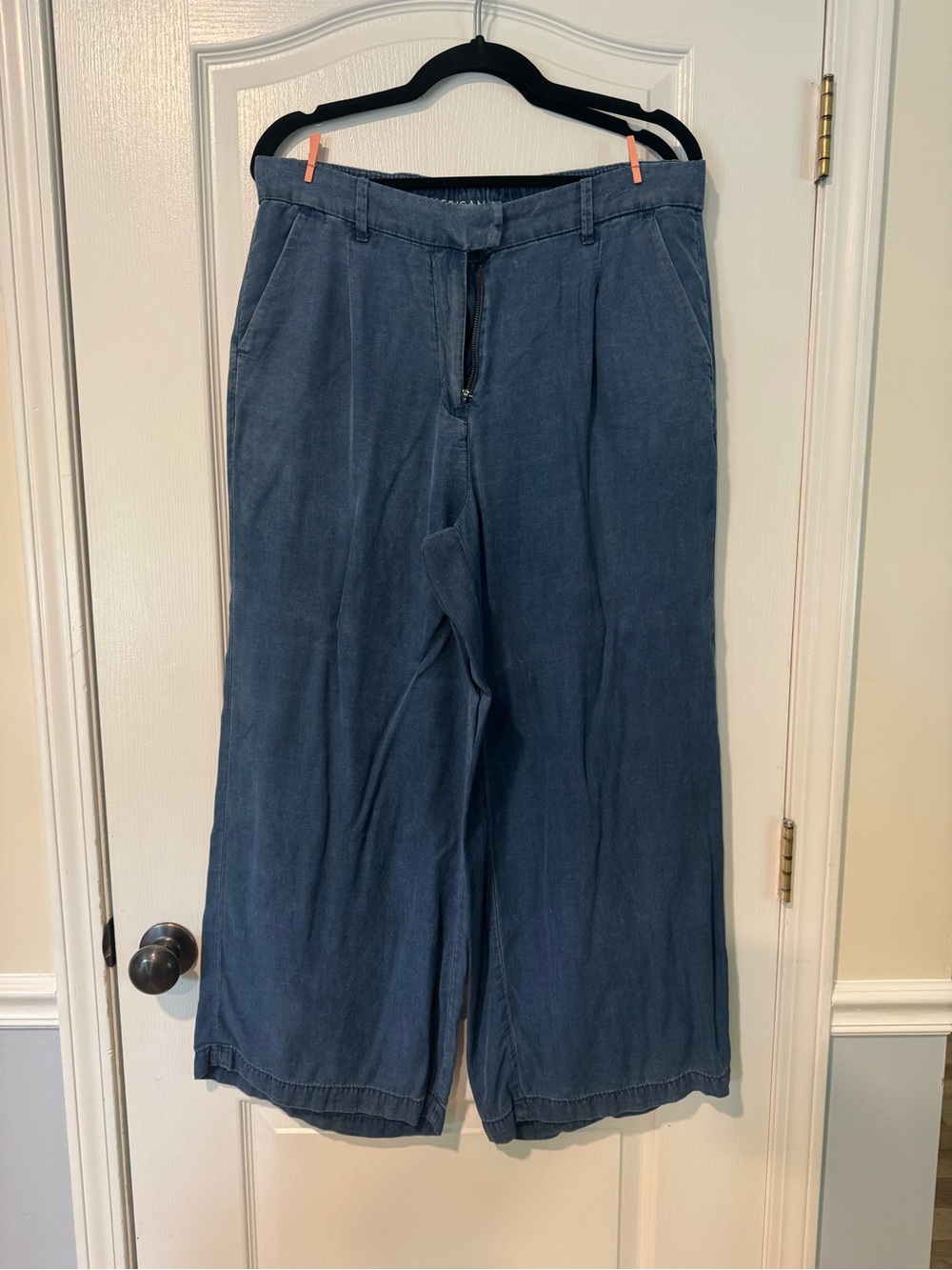 American Eagle Outfitters Blue Denim LIGHTWEIGHT trouser jeans